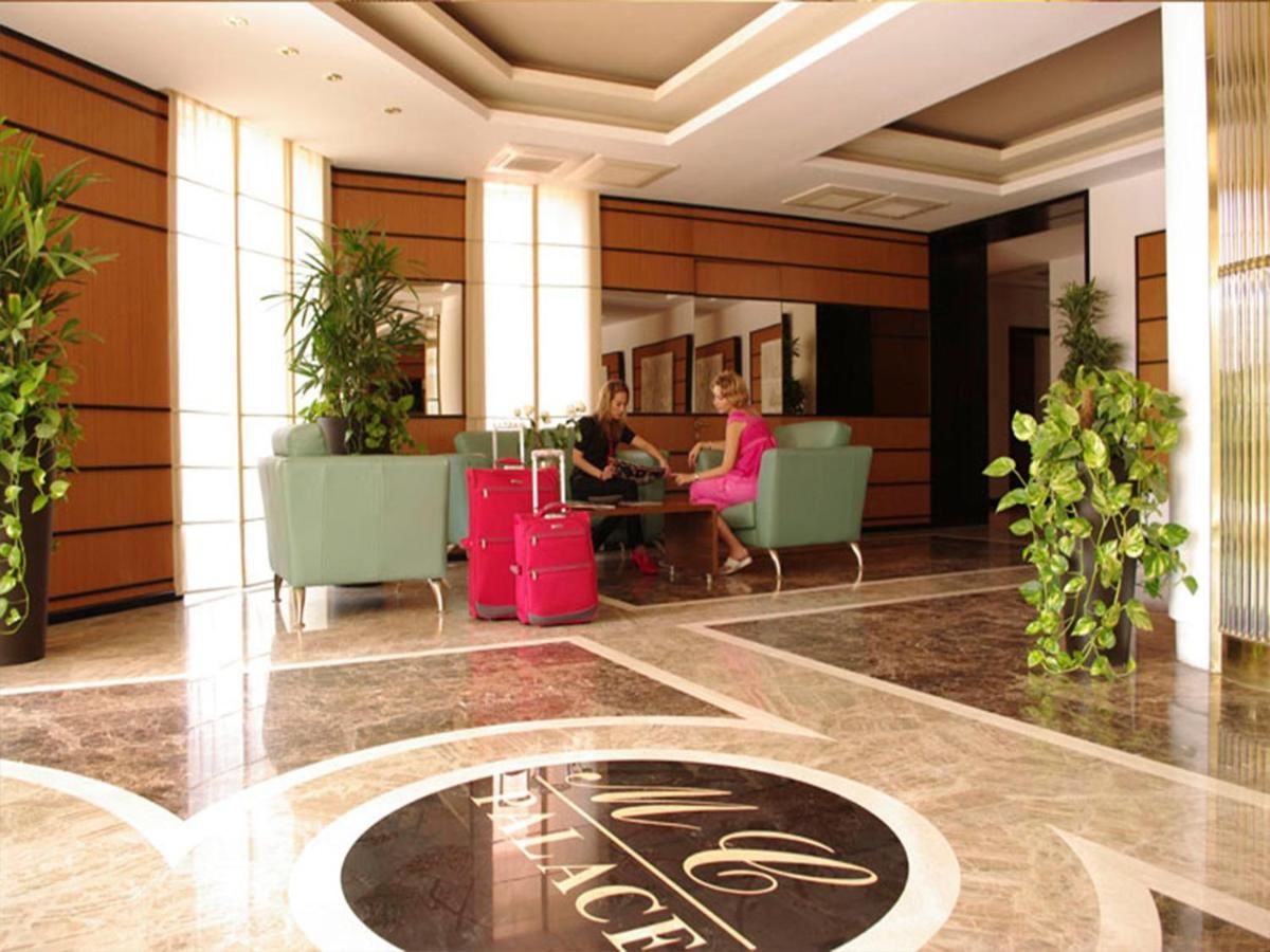 Хостелы Monte Carlo Palace Rooms Бухарест-29